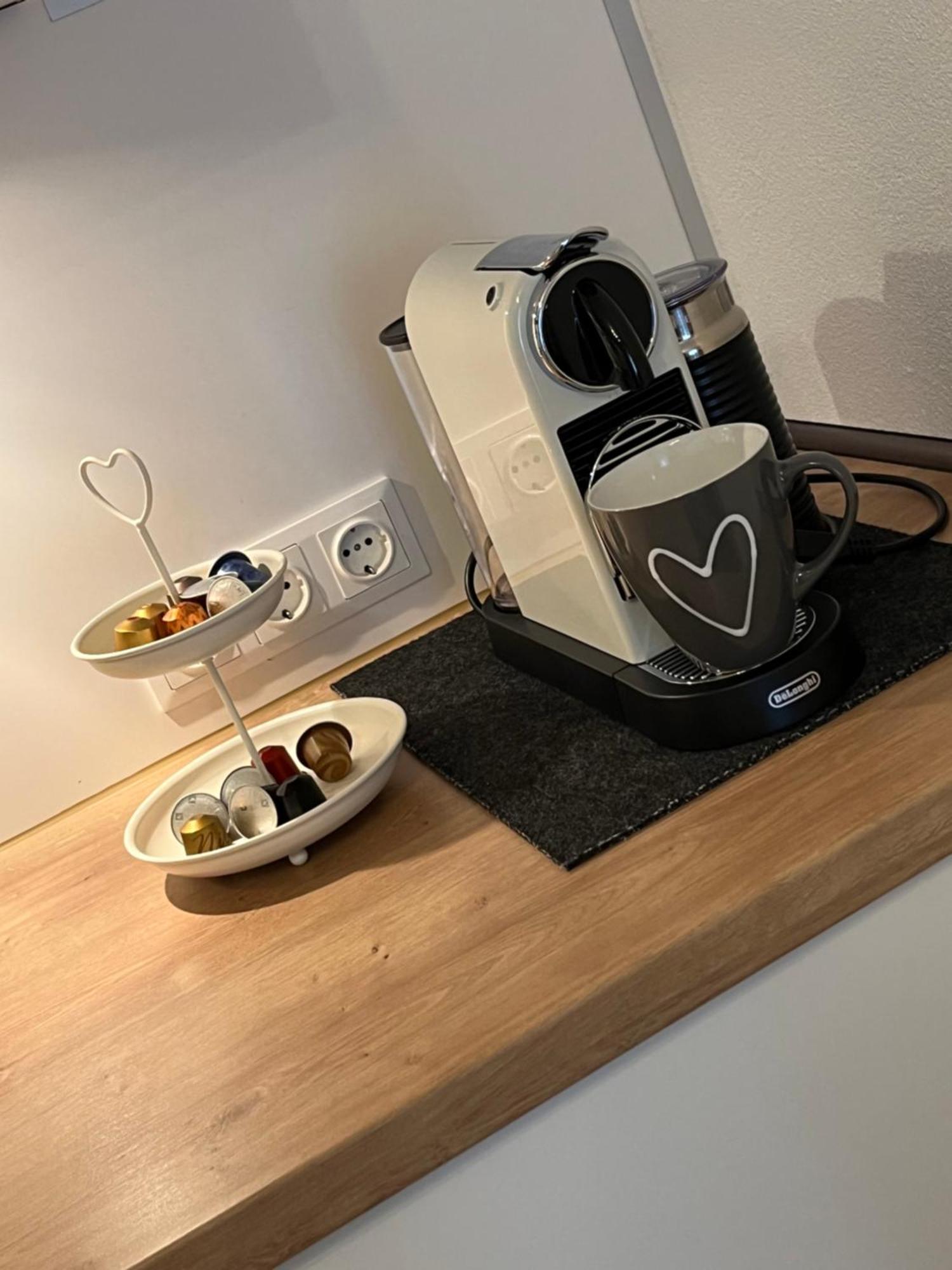 Schoene Ferienwohnung 2,5 Zimmer In Stadtnaehe Mit Eigenem Hofgarten バーリンゲン エクステリア 写真